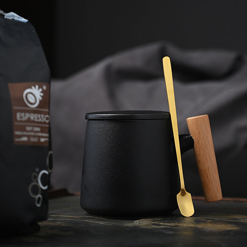 Creative Gift Personalized Ceramic Coffee Mug With Lid Spoon Rough Pottery Cup Lettering Couple Water Cup Logo