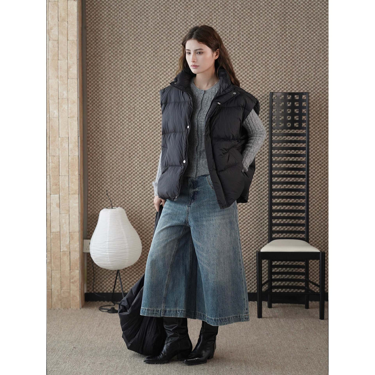 Fashion Winter Vest with Backpack Style White Duck Down Sleeveless Layered Slim FitWarm Women's Outerwear