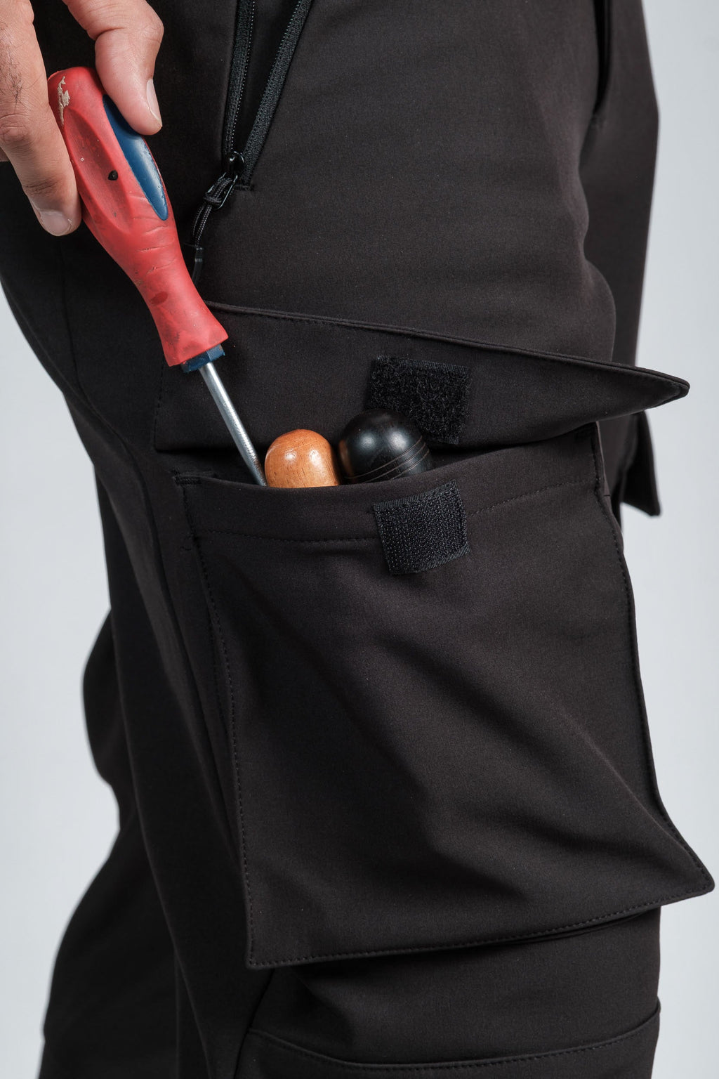Men's Adventure Cargo Water Resistant Pants